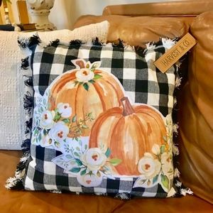 🧡 NWT Fall Pumpkin Decorative Pillow